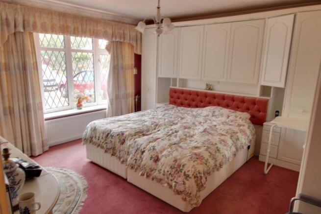 Bedroom 1.jpg