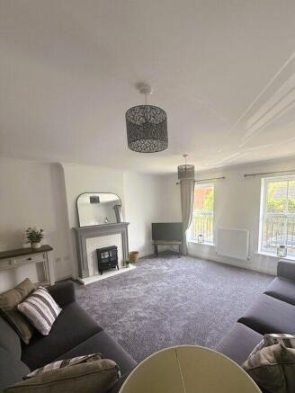3 bed Terraced to rent Image 11