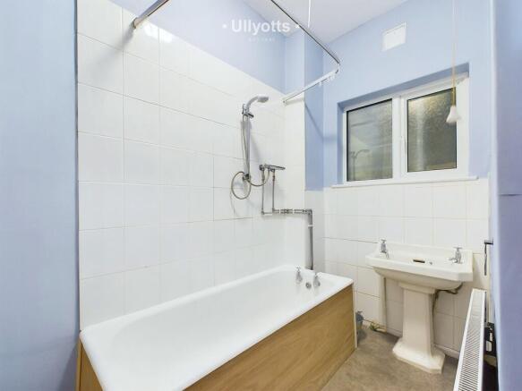 2 bed Flat to rent Image 6