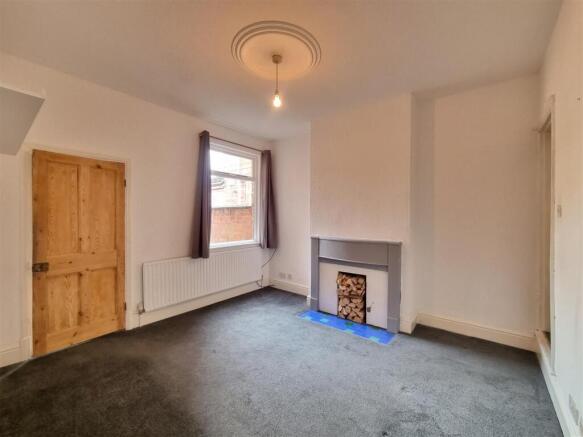 REAR RECEPTION ROOM