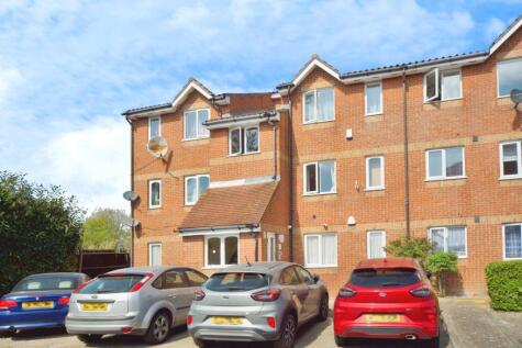 Cobbett Close, Enfield, EN3