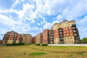 Flat 64, Wheelwright House, Palgrave Road, Bedford MK42 9EX