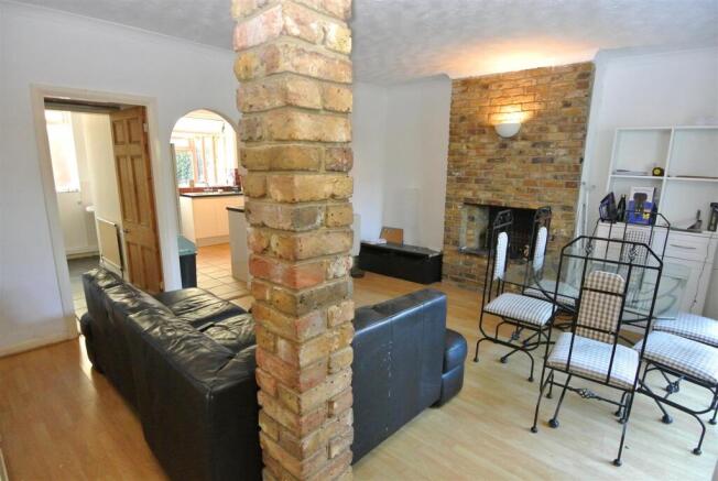 Living Room - Copy.JPG