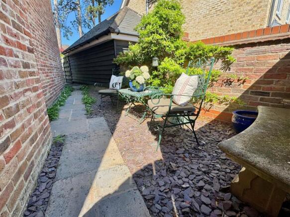 3 St Marys Walk k.jpg