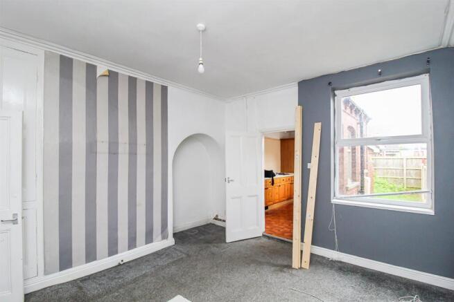 2 bed House for sale Image 4