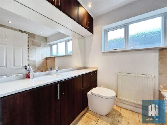 3 bed Detached for sale Image 9