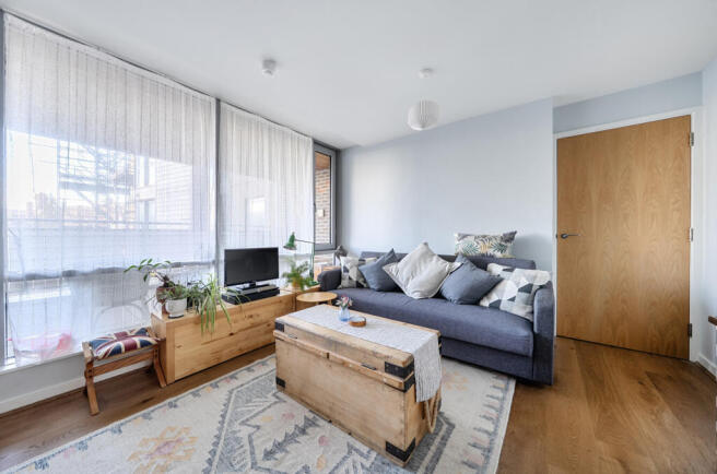 1404562-5-697a2fa...