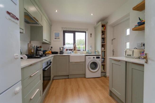 Wilton Avenue, Firswood photo 4