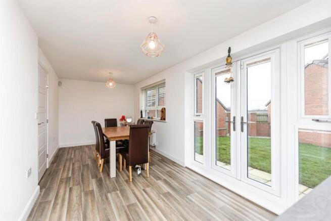 4 bed Detached for sale Image 5