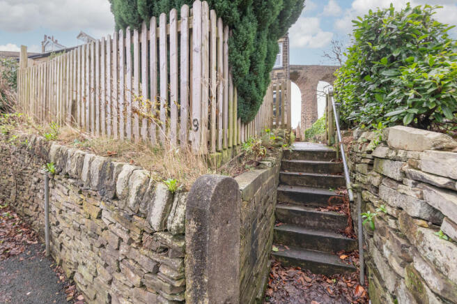 3 bed Semi-Detached for sale Image 10