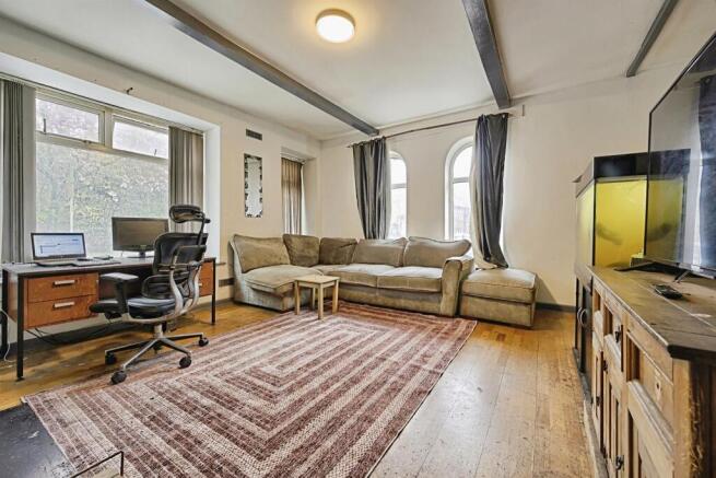 3 bed Semi-Detached for sale Image 6