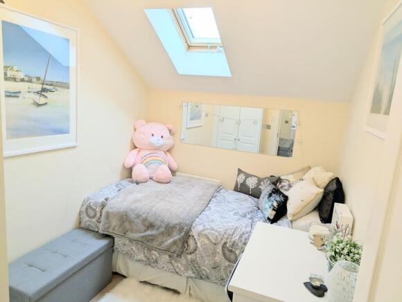 4 bed Town House for sale Image 12