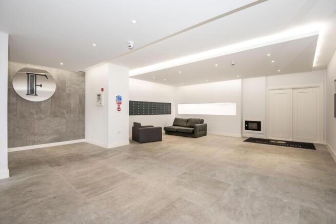 2 bed Apartment to rent Image 10