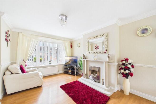 4 bed Semi-Detached for sale Image 6