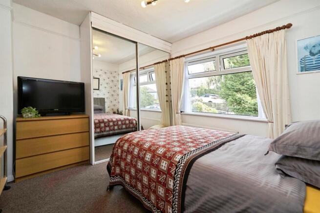 3 bed Semi-Detached for sale Image 11