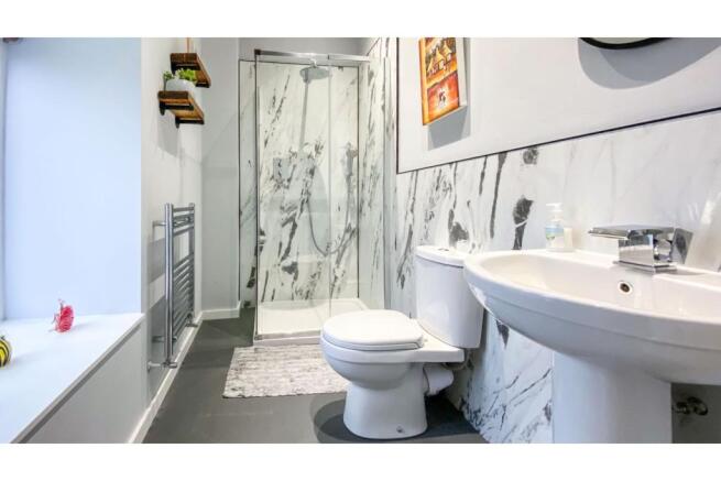Master En-suite