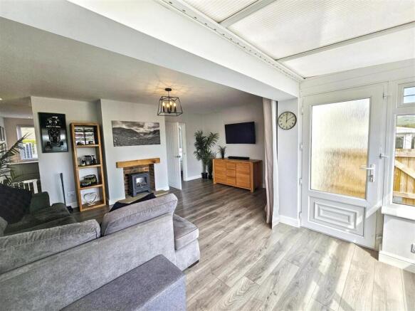 3 bed Semi-Detached for sale Image 9