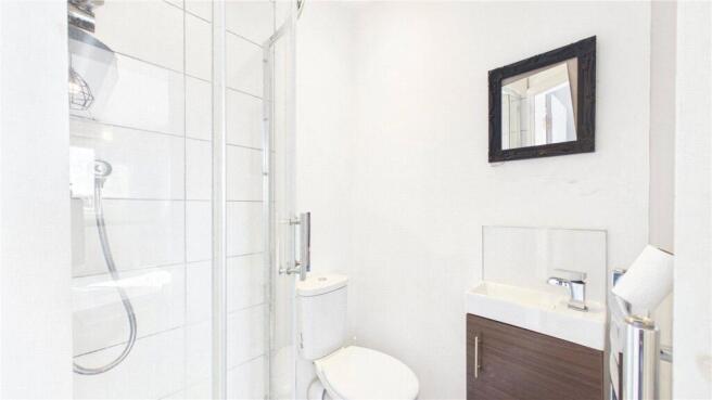 12 bed Apartment to rent Image 5