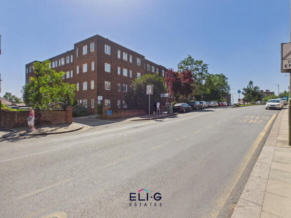 Spacious one bed flat for sale Burnham Court, Lon