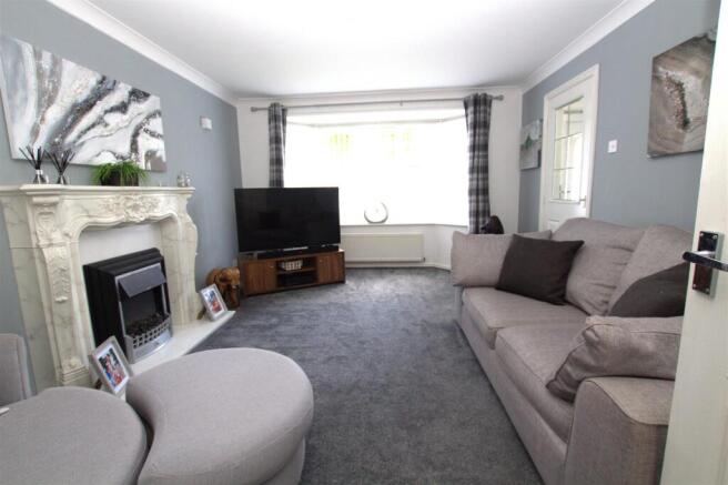 4 bed Detached for sale Image 5