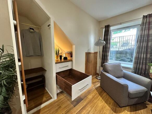 IMG-20251203-WA00...