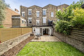 126, Marlborough Road, London N19 4NN