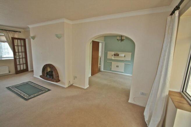 Lounge and open...