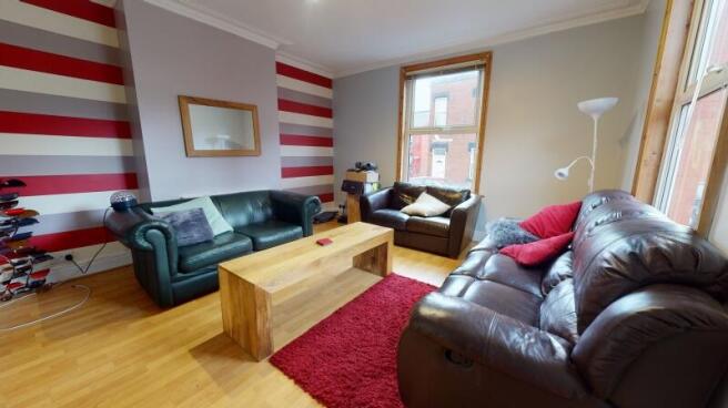 4 bed Terraced to rent Image 7