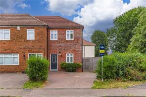 11a, Brodewater Road, Borehamwood WD6 5AJ