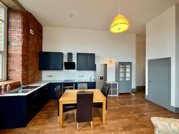 1 bed Apartment to rent Image 6