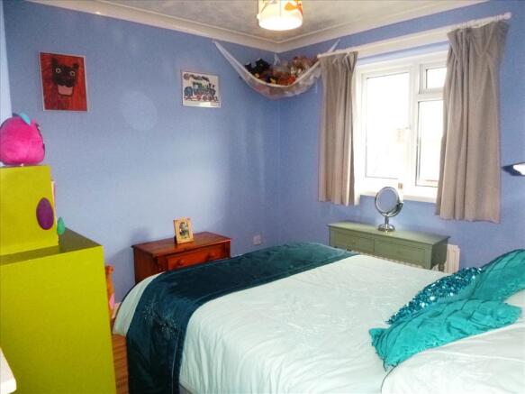 BEDROOM 2
