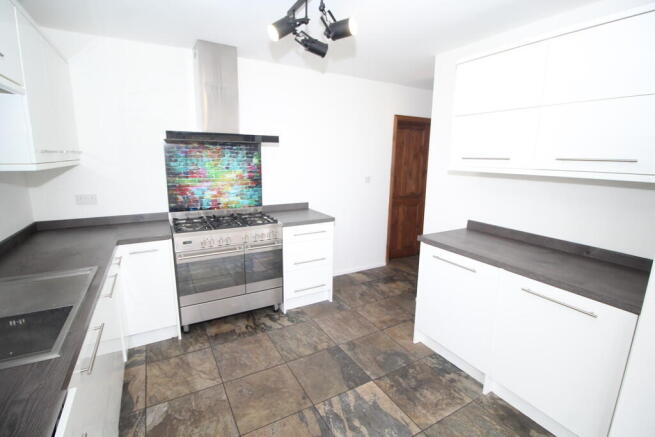 3 bed Semi-Detached for sale Image 9
