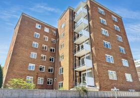 Flat 3, The Lodge, Blackwater Road, Eastbourne BN21 4JF