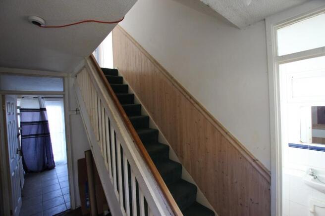 Johnpye property 28 Reigate Walk5.JPG