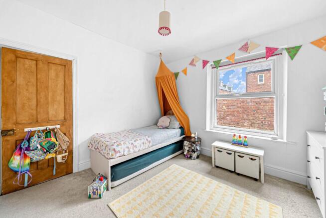 3 bed Semi-Detached for sale Image 11