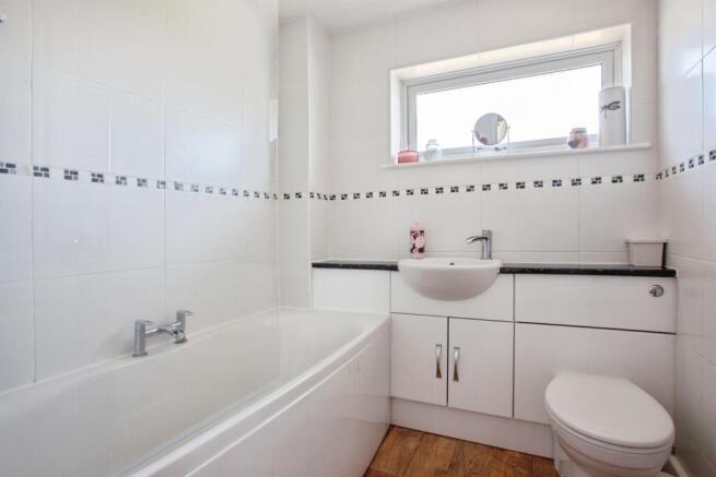 3 bed Semi-Detached for sale Image 11