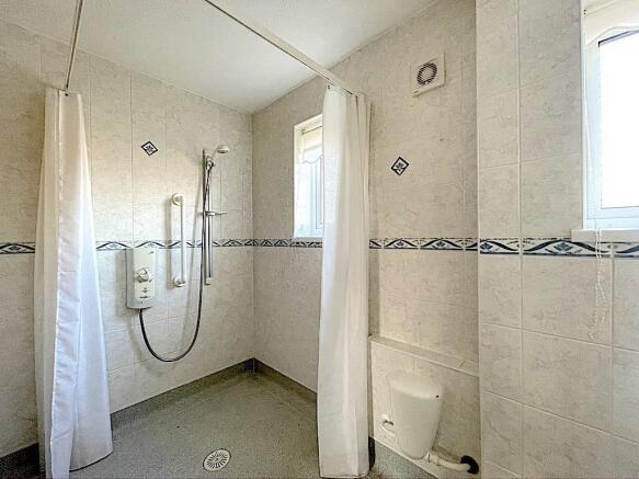 Bathroom One .jpeg
