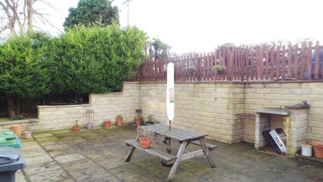 GARDENS & PARKING