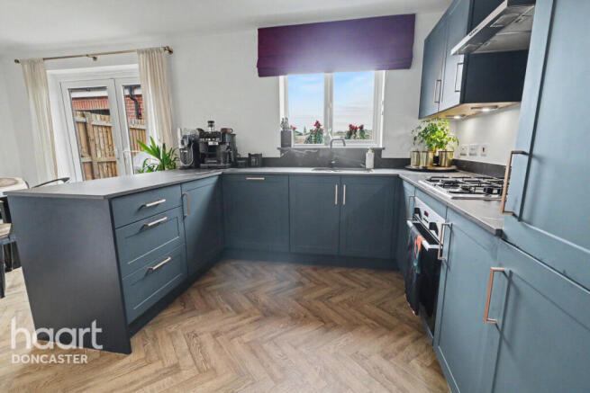 3 bed Detached for sale Image 10