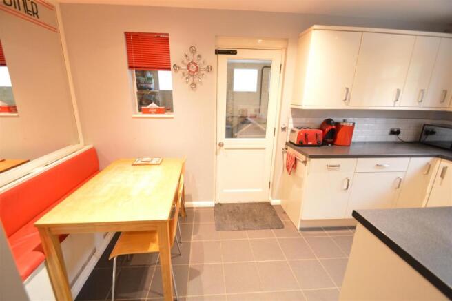 kitchen-breakfast room