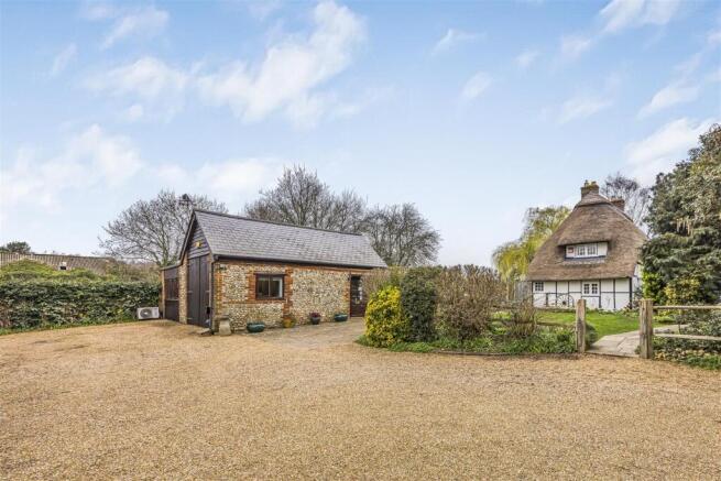 1 & 2 Thatched Cottages, Eastleigh Road, Havant-Po