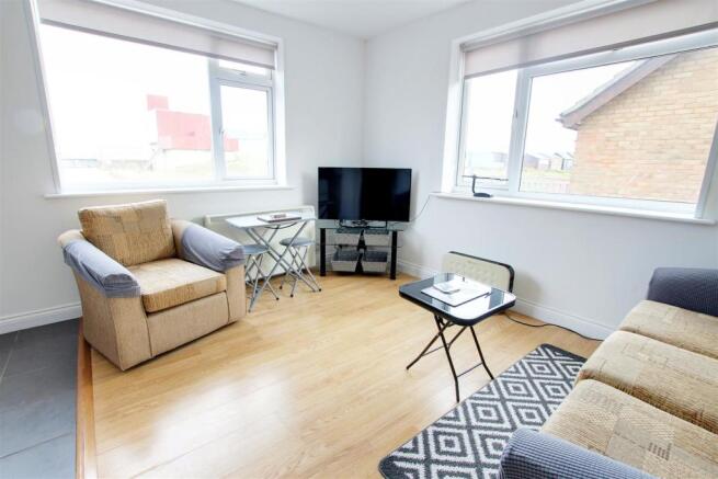 Flat 3 reception room