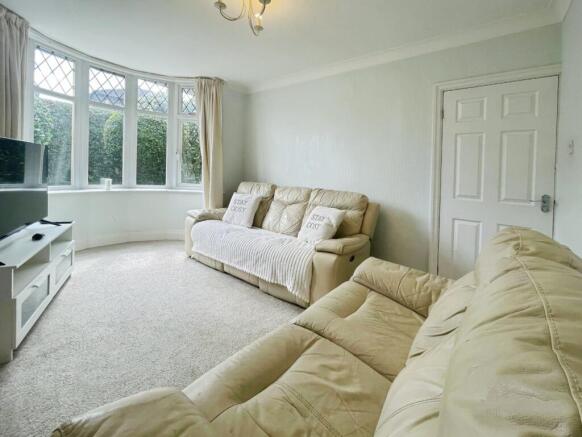 3 bed Semi-Detached for sale Image 4