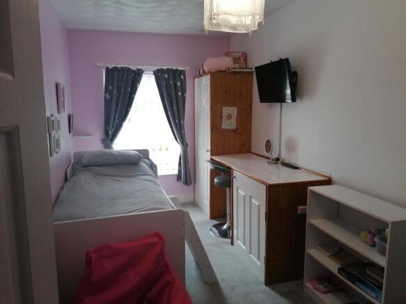 BEDROOM 2 (FRONT)