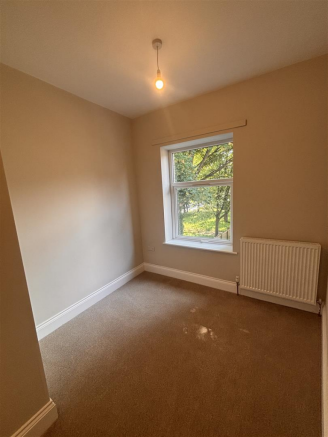 2 bed End of Terrace to rent Image 12