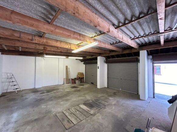 Garage inner.jpg