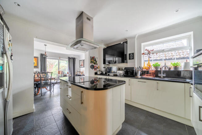 1438238-25-69ce51...