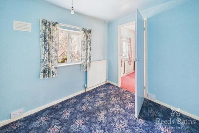 Lowedges Crescent, Sheffield, S8 photo 4