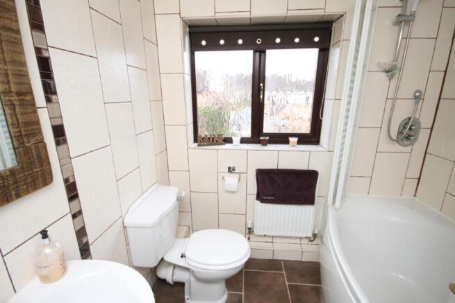 BATHROOM/W.C.