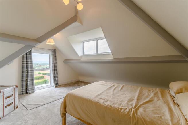 8421220-interior22.jpg